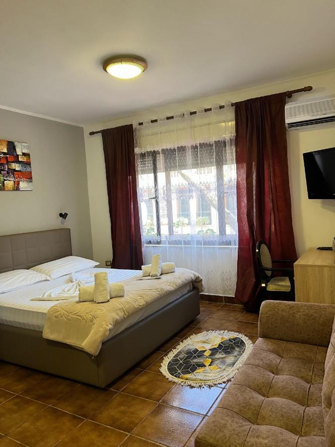 Hotel Millenium Tirana Exterior foto
