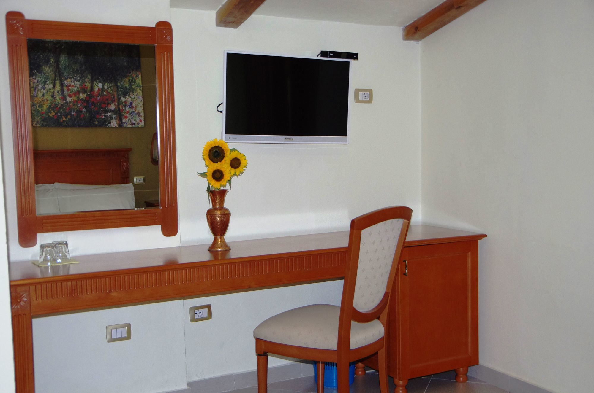Hotel Millenium Tirana Zimmer foto